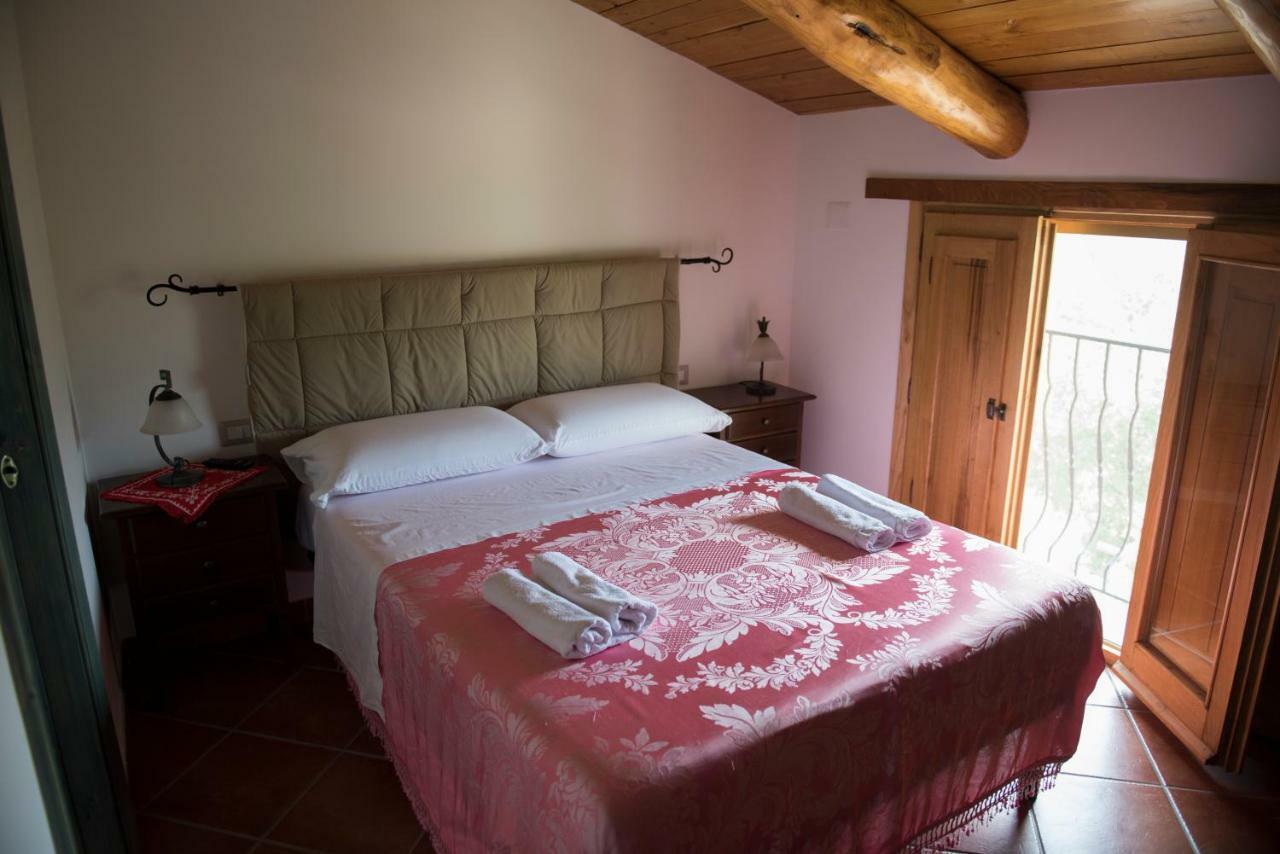 Rifugio Tra Gli Ulivi Bed & Breakfast Campagna